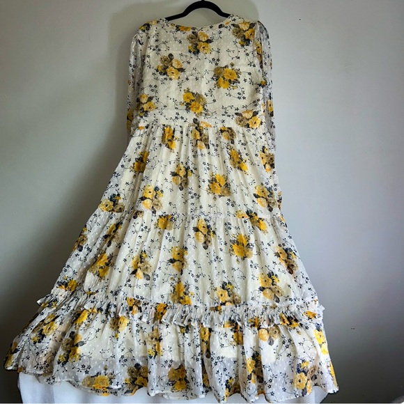 Chiffon  Floral Dress, light airy , feminine. - Picture 4 of 6